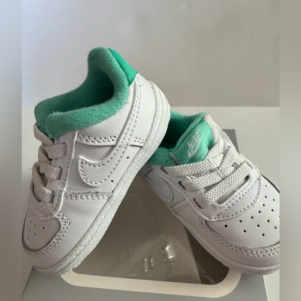 Nike Force 1 Crib - Like New